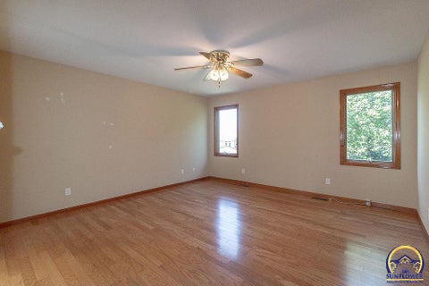 Tiny photo for 2829 SW Blue Stem Dr, Topeka, KS 66614 (MLS # 245682)