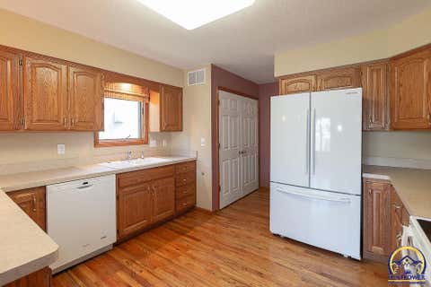 Tiny photo for 2829 SW Blue Stem Dr, Topeka, KS 66614 (MLS # 245682)