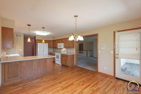 Tiny photo for 2829 SW Blue Stem Dr, Topeka, KS 66614 (MLS # 245682)