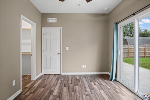 Tiny photo for 829 E 8th St, Ottawa, KS 66067 (MLS # 246958)