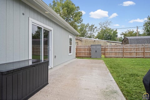 Tiny photo for 829 E 8th St, Ottawa, KS 66067 (MLS # 246958)
