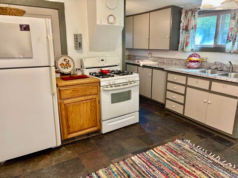 Tiny photo for 1123 Oregon St, Lawrence, KS 66044 (MLS # 246470)