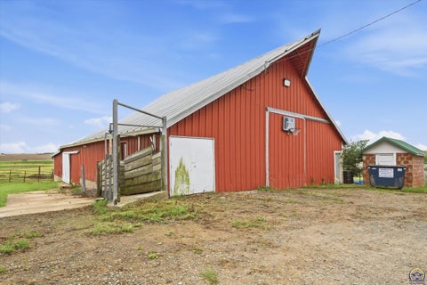 Tiny photo for 7848 Osage Rd, Atchison, KS 66002 (MLS # 246742)