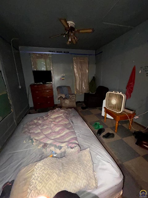 Tiny photo for 921 SW 10th Ave, Topeka, KS 66604 (MLS # 246304)