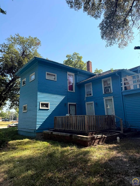 Tiny photo for 921 SW 10th Ave, Topeka, KS 66604 (MLS # 246304)