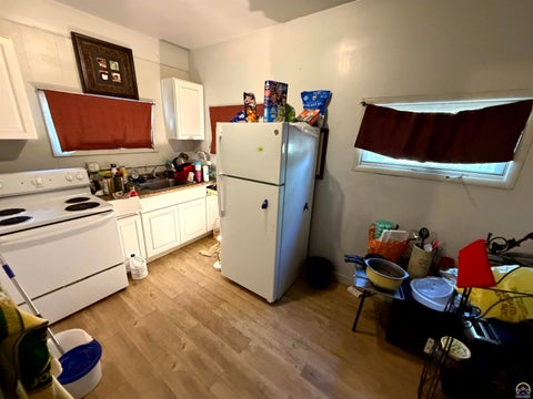 Tiny photo for 921 SW 10th Ave, Topeka, KS 66604 (MLS # 246304)
