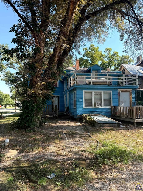 Tiny photo for 921 SW 10th Ave, Topeka, KS 66604 (MLS # 246304)