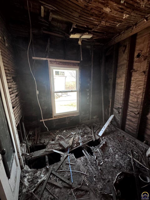 Tiny photo for 545 NE Sardou Ave, Topeka, KS 66608 (MLS # 244200)
