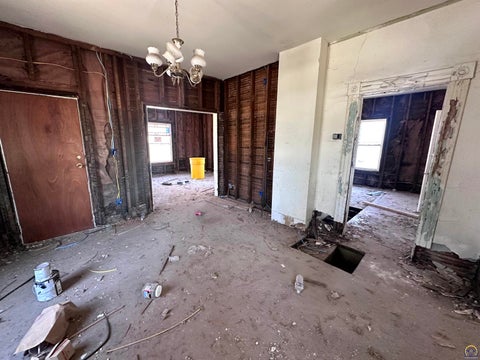 Tiny photo for 545 NE Sardou Ave, Topeka, KS 66608 (MLS # 244200)