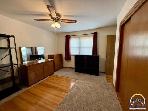 Tiny photo for 306 Osage Ave, Hiawatha, KS 66434 (MLS # 244328)