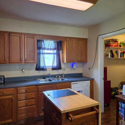 Tiny photo for 5655 94th St, Meriden, KS 66512 (MLS # 245973)
