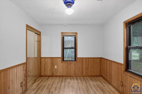 Tiny photo for 2530 SW Hillcrest Rd, Topeka, KS 66614 (MLS # 245941)