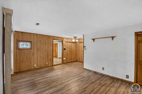 Tiny photo for 2530 SW Hillcrest Rd, Topeka, KS 66614 (MLS # 245941)
