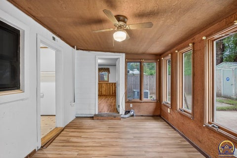 Tiny photo for 2530 SW Hillcrest Rd, Topeka, KS 66614 (MLS # 245941)