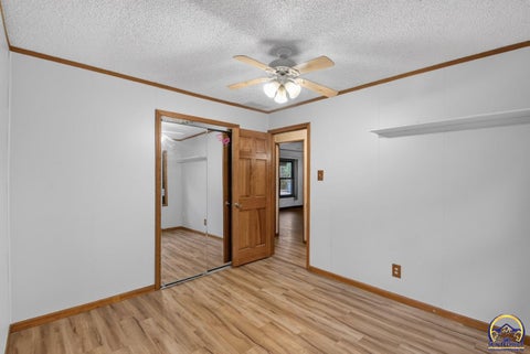 Tiny photo for 2530 SW Hillcrest Rd, Topeka, KS 66614 (MLS # 245941)