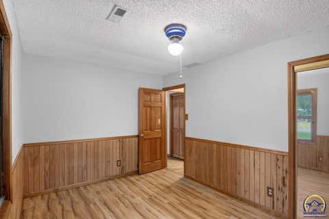 Tiny photo for 2530 SW Hillcrest Rd, Topeka, KS 66614 (MLS # 245941)