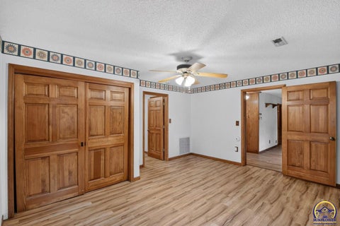 Tiny photo for 2530 SW Hillcrest Rd, Topeka, KS 66614 (MLS # 245941)
