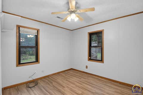 Tiny photo for 2530 SW Hillcrest Rd, Topeka, KS 66614 (MLS # 245941)
