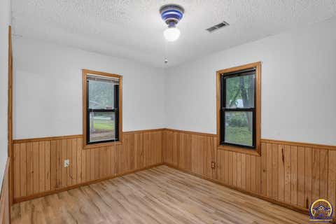 Tiny photo for 2530 SW Hillcrest Rd, Topeka, KS 66614 (MLS # 245941)