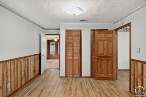 Tiny photo for 2530 SW Hillcrest Rd, Topeka, KS 66614 (MLS # 245941)