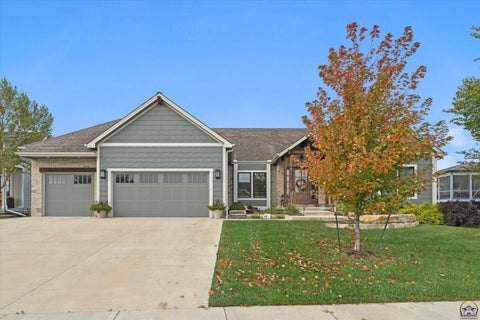 Photo of 1309 Waverly Dr, Lawrence, KS 66049 (MLS # 246744)