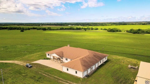 Tiny photo for 2580 YY Road, Emporia, KS 66801 (MLS # 244306)