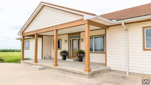 Tiny photo for 2580 YY Road, Emporia, KS 66801 (MLS # 244306)