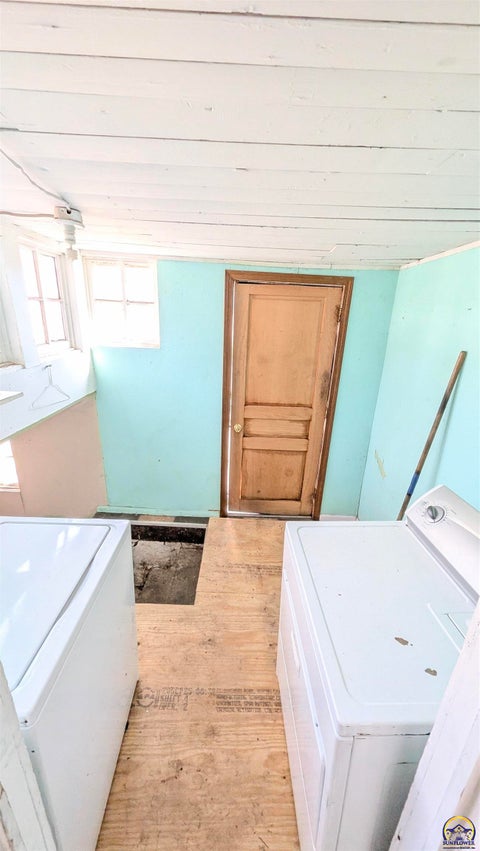 Tiny photo for 303 Chick St, Council Grove, KS 66846 (MLS # 243664)