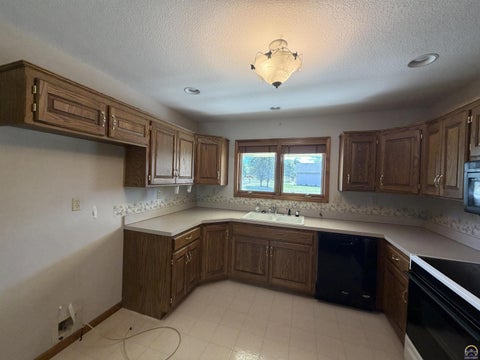 Tiny photo for 3400 SE 23rd Ter, Topeka, KS 66605 (MLS # 246734)