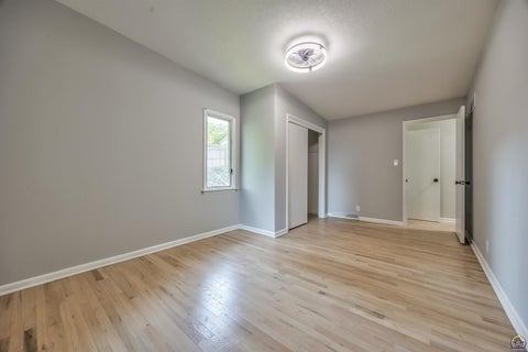 Tiny photo for 1709 SW 26th St, Topeka, KS 66611 (MLS # 246473)