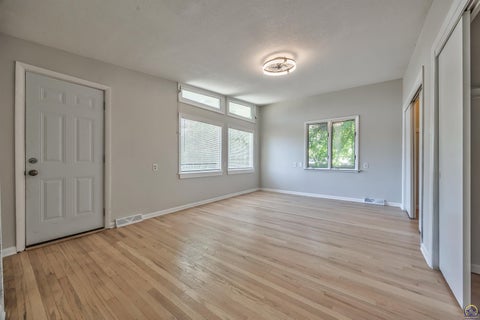 Tiny photo for 1709 SW 26th St, Topeka, KS 66611 (MLS # 246473)
