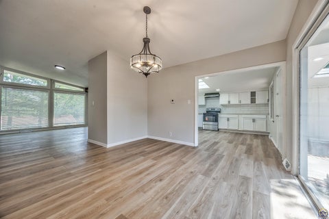 Tiny photo for 1709 SW 26th St, Topeka, KS 66611 (MLS # 246473)