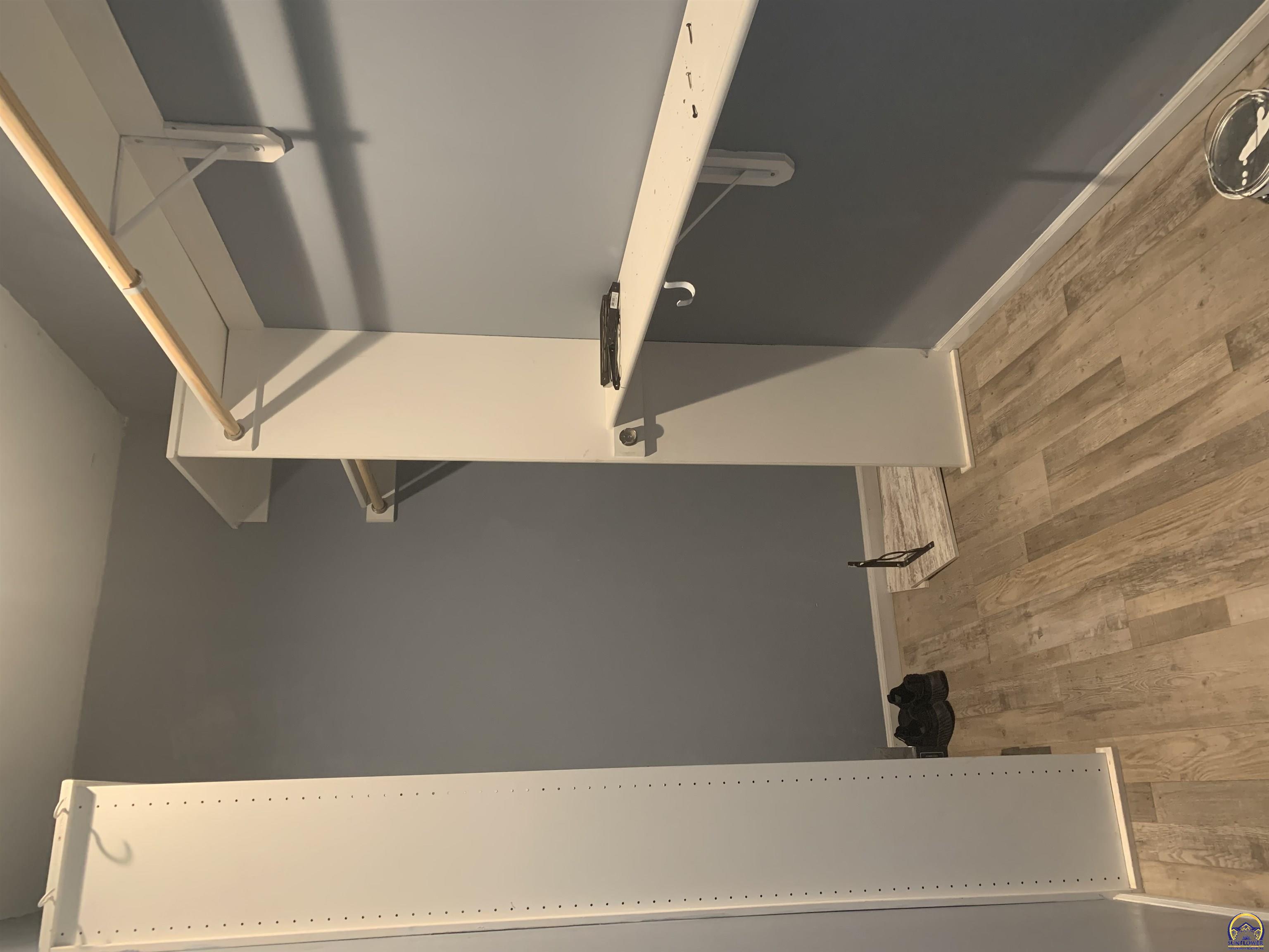 Topeka, Kansas 66616, United States, 3 Bedrooms Bedrooms, ,2 BathroomsBathrooms,Residential,Pending,57829