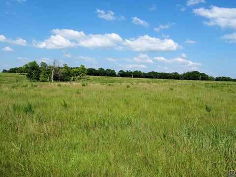 Tiny photo for 6 NW Jennings Rd, Topeka, KS 66618 (MLS # 246557)