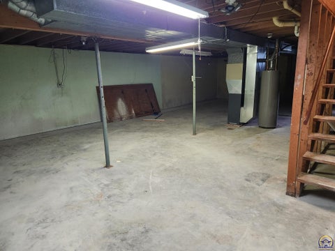 Tiny photo for 506 W North St, Carbondale, KS 66414 (MLS # 246714)