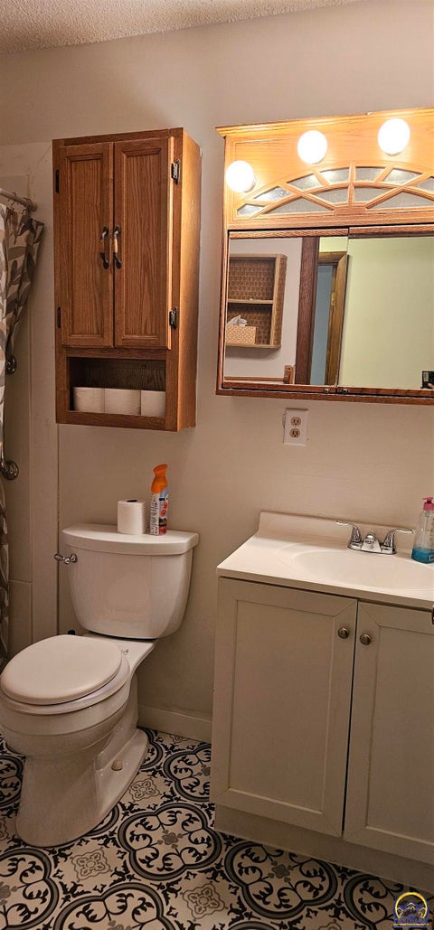 Tiny photo for 506 W North St, Carbondale, KS 66414 (MLS # 246714)