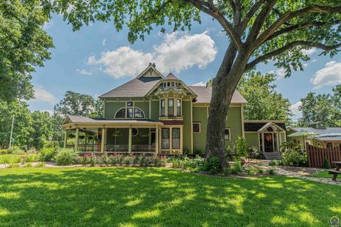 Tiny photo for 703 S 6th St, Osage City, KS 66523 (MLS # 245671)
