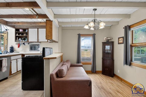 Tiny photo for 1501 SW Mulvane St, Topeka, KS 66604 (MLS # 244565)