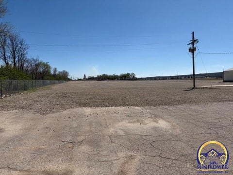 Tiny photo for 5301 SW Topeka Blvd, Topeka, KS 66609 (MLS # 246392)