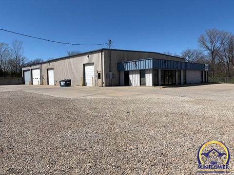 Tiny photo for 5301 SW Topeka Blvd, Topeka, KS 66609 (MLS # 246392)
