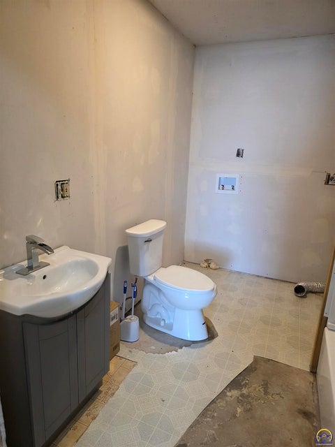Tiny photo for 17086 114th Rd, Hoyt, KS 66440 (MLS # 245167)