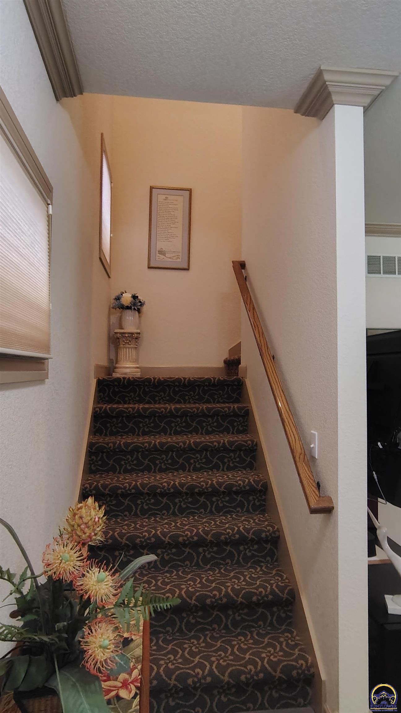 Topeka, Kansas 66612, United States, 3 Bedrooms Bedrooms, ,3 BathroomsBathrooms,Residential,Pending,137378