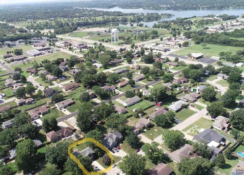 Tiny photo for 3721 SE 27th Ter, Topeka, KS 66605 (MLS # 246207)