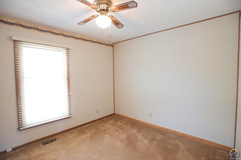 Tiny photo for 3721 SE 27th Ter, Topeka, KS 66605 (MLS # 246207)