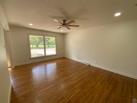 Tiny photo for 1956 SW Navajo Ln, Topeka, KS 66604 (MLS # 246803)