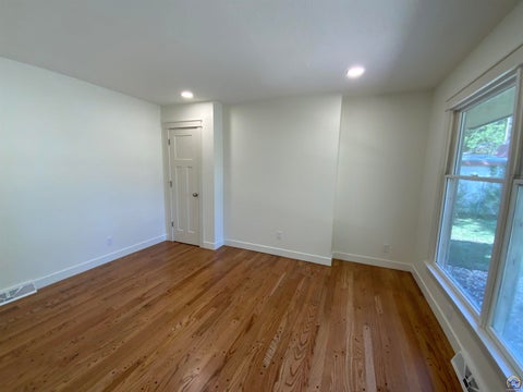 Tiny photo for 1956 SW Navajo Ln, Topeka, KS 66604 (MLS # 246803)