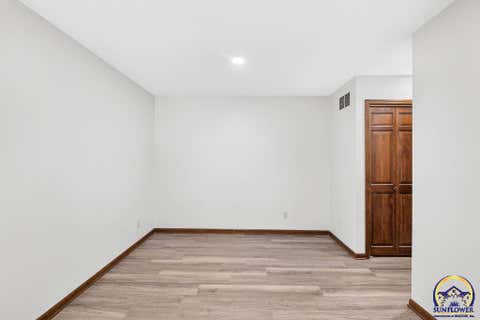 Tiny photo for 2327 SW Brookhaven Ln #7, Topeka, KS 66614 (MLS # 245568)