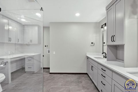 Tiny photo for 2327 SW Brookhaven Ln #7, Topeka, KS 66614 (MLS # 245568)