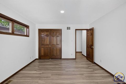 Tiny photo for 2327 SW Brookhaven Ln #7, Topeka, KS 66614 (MLS # 245568)