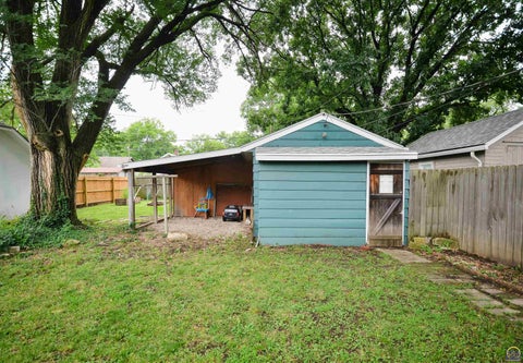 Tiny photo for 1419 Walnut St, Emporia, KS 66801 (MLS # 245751)